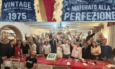 Taglio di Po. La Classe 1975 festeggia 50 anni: una serata tra ricordi, emozioni e amicizia ritrovata