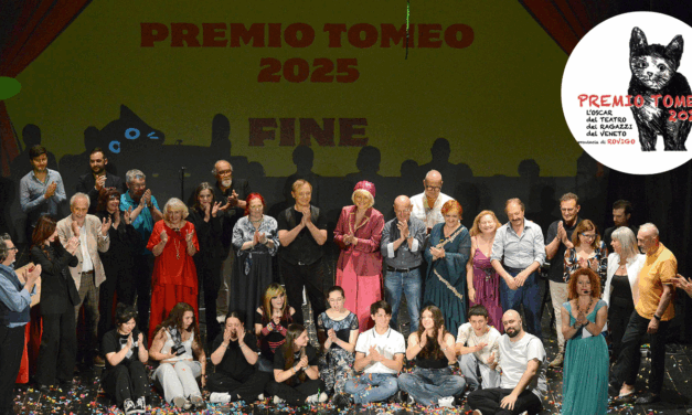 LENDINARA. PREMIO TOMEO, TUTTO IL TEATRO È GIOIA, PREMIAZIONI FRA APPLAUSI E TIFO