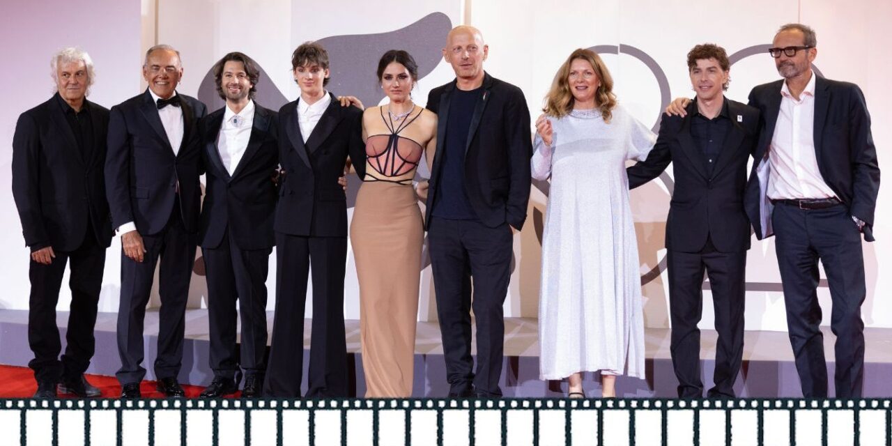 Venezia. Mostra del Cinema 2025. Film “La valle dei sorrisi”. Il red carpet della delegazione