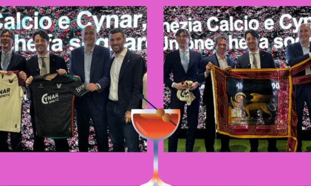 Vinitaly 2026. Il presidente Alberto Stefani celebra la partnership tra Venezia FC e Cynar